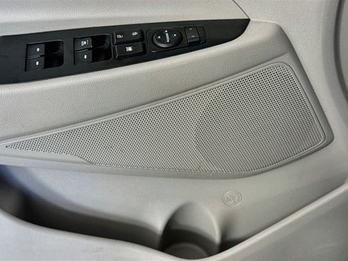 Used 2021 Hyundai Tucson Value FWD image 20
