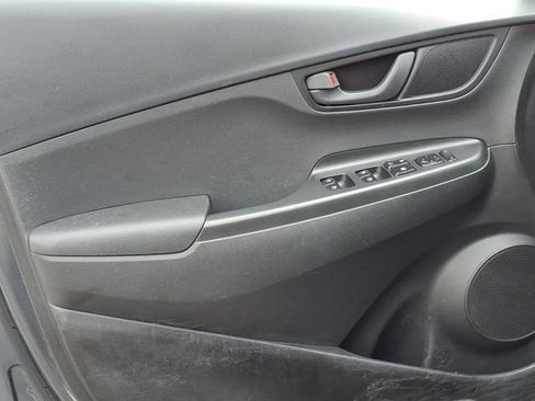 Used 2019 Hyundai Kona SE AWD/4WD image 13