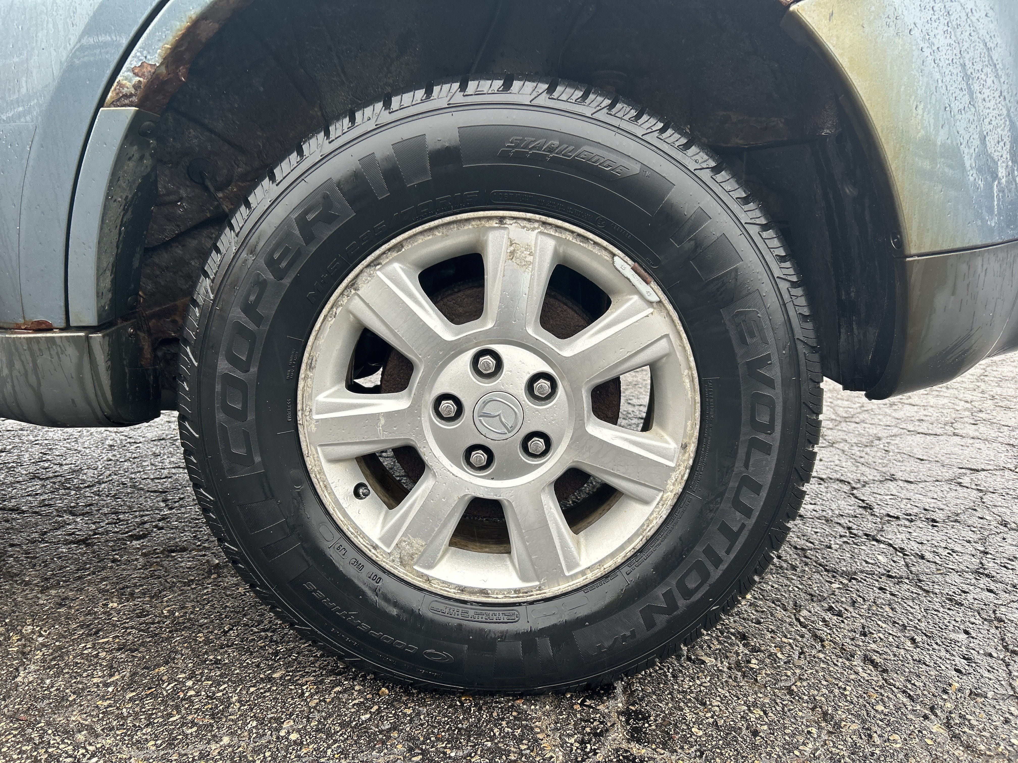 Used 2010 MAZDA Tribute i AWD/4WD image 24