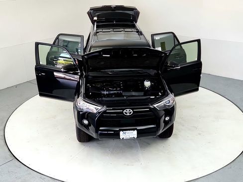 Used 2023 Toyota 4Runner SR5 Premium w/ Moonroof Package AWD/4WD image 22
