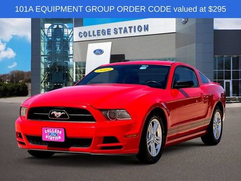 Used 2013 Ford Mustang Coupe RWD image 2