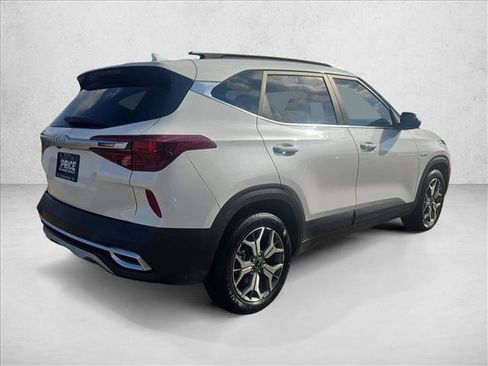 Used 2022 Kia Seltos EX AWD/4WD image 5