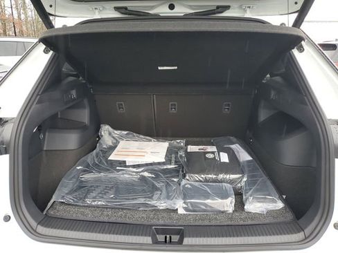 New 2026 Volkswagen Tiguan SEL R-Line image 9