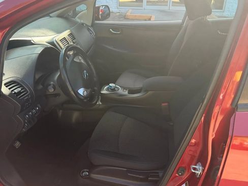 Used 2015 Nissan Leaf S w/ Charge Package FWD image 14