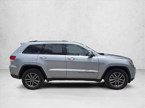 Used 2021 Jeep Grand Cherokee Limited RWD image 2