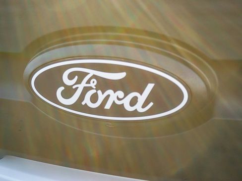 New 2025 Ford F150 Lightning XLT image 4