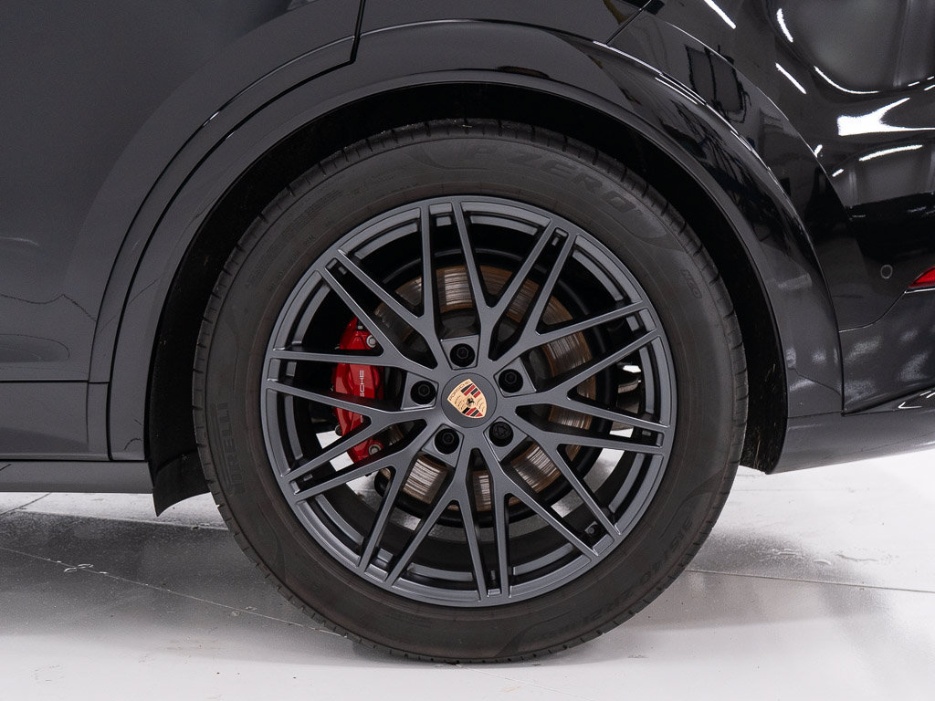 Used 2026 Porsche Cayenne GTS AWD/4WD image 42