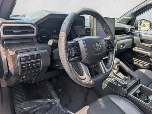 Used 2025 Toyota Tacoma Limited AWD/4WD image 10