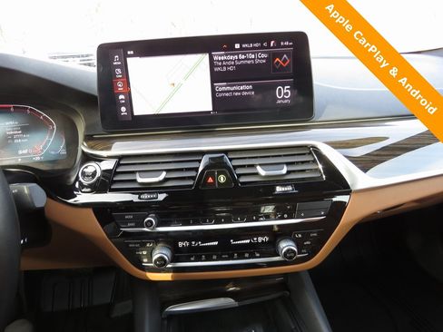 Used 2022 BMW 530i xDrive 530i xDrive w/ Premium Package image 27