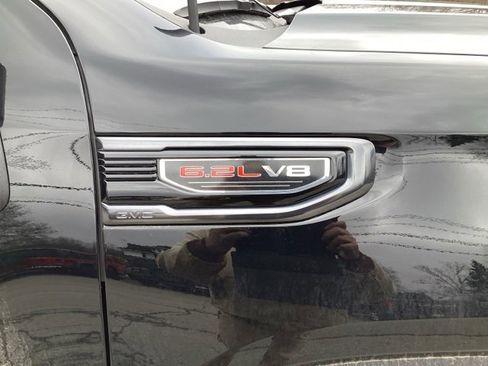 Used 2024 GMC Sierra 1500 AT4 w/ Technology Package image 11