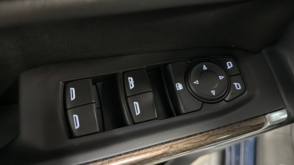 Used 2021 Chevrolet Silverado 1500 LT Trail Boss w/ Bed Protection Package AWD/4WD image 14