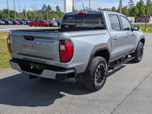 Used 2026 GMC Canyon AT4 AWD/4WD image 8