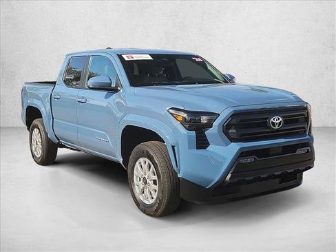 Certified 2026 Toyota Tacoma SR5 AWD/4WD image 3