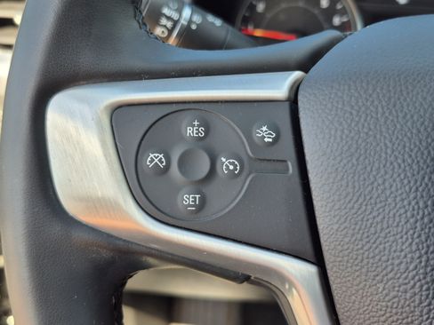 Used 2023 GMC Acadia SLT FWD image 31