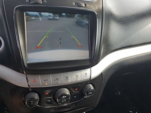 Used 2019 Dodge Journey GT w/ Nav & Sun Group AWD/4WD image 17