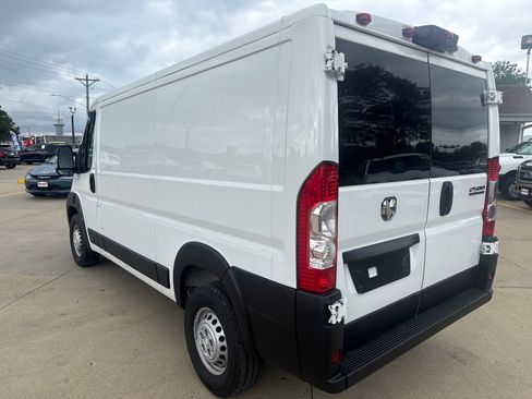 Used 2025 RAM ProMaster 2500 w/ U-Haul Equipment Group FWD image 5