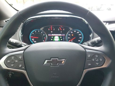 Certified 2023 Chevrolet Traverse RS FWD image 21