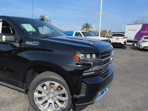 Used 2022 Chevrolet Silverado 1500 High Country image 2