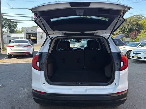 Used 2018 GMC Terrain SLE image 27
