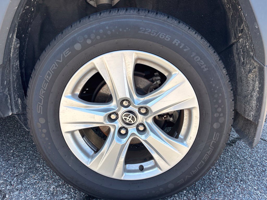 Used 2021 Toyota RAV4 XLE w/ Convenience Package AWD/4WD image 15