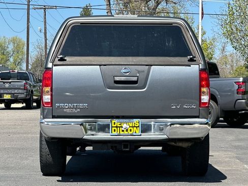 Used 2017 Nissan Frontier SV image 5