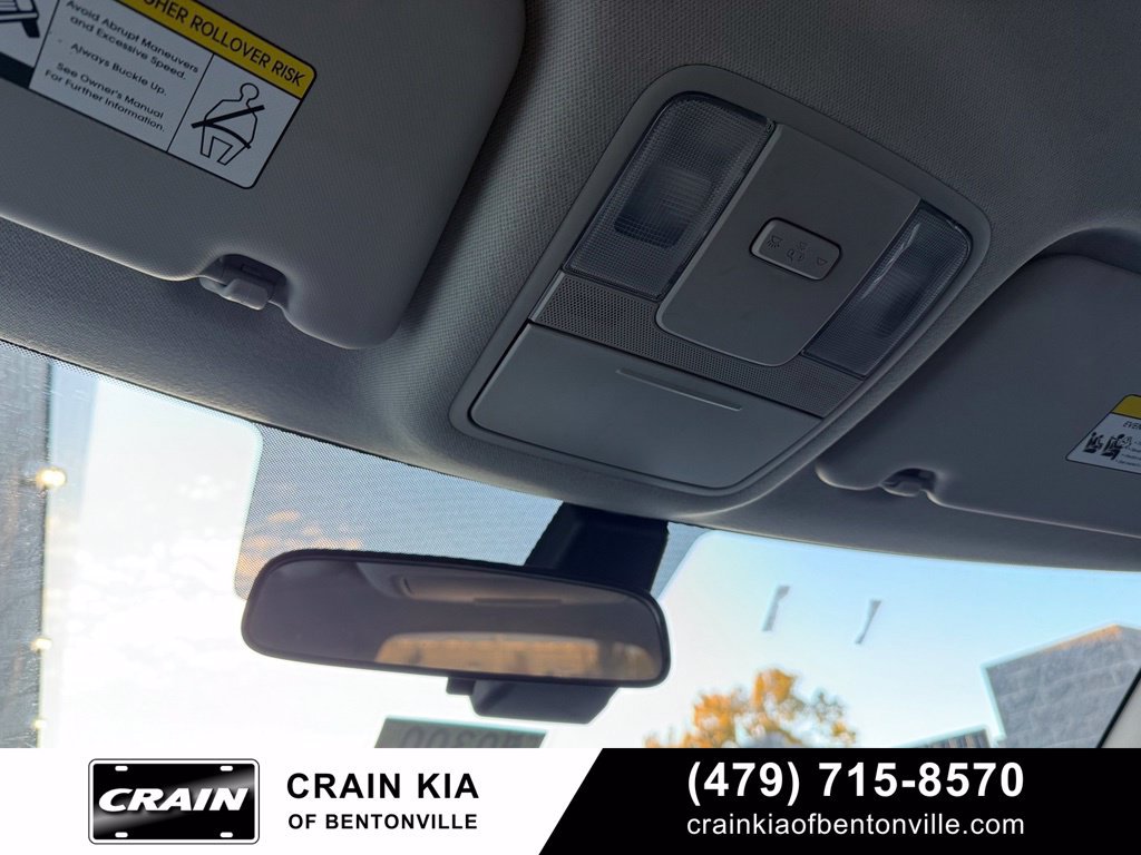 Used 2025 Kia Soul LX w/ LX Technology Package FWD image 20