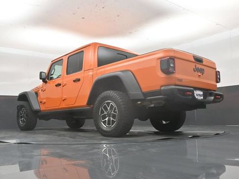 Used 2025 Jeep Gladiator Rubicon w/ Convenience Group AWD/4WD image 51