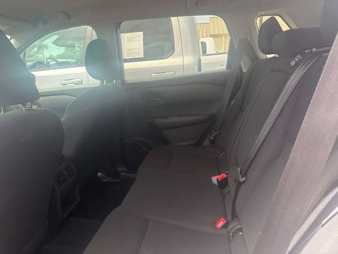 Used 2024 Nissan Rogue S FWD image 12