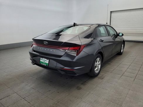 Used 2021 Hyundai Elantra SE FWD image 9