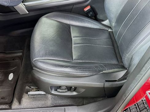 Used 2018 Land Rover Discovery Sport HSE image 26