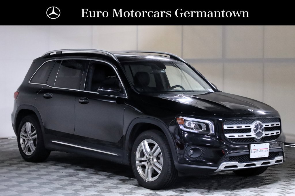 Used 2023 Mercedes-Benz GLB 250 4MATIC w/ Premium Package image 1