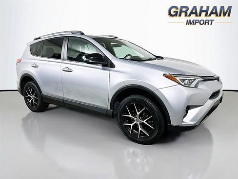 Used 2017 Toyota RAV4 SE AWD/4WD image 1