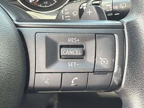 Used 2023 Nissan Rogue S FWD image 25