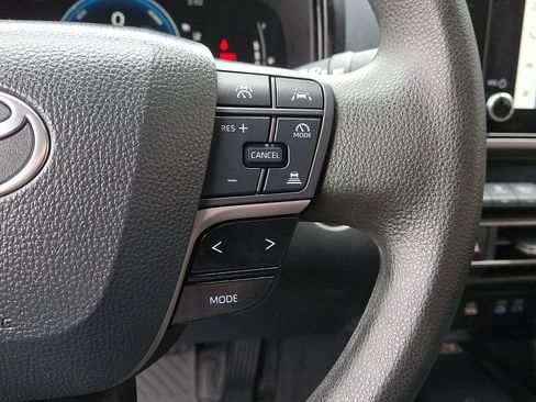 Used 2025 Toyota Camry LE FWD image 22