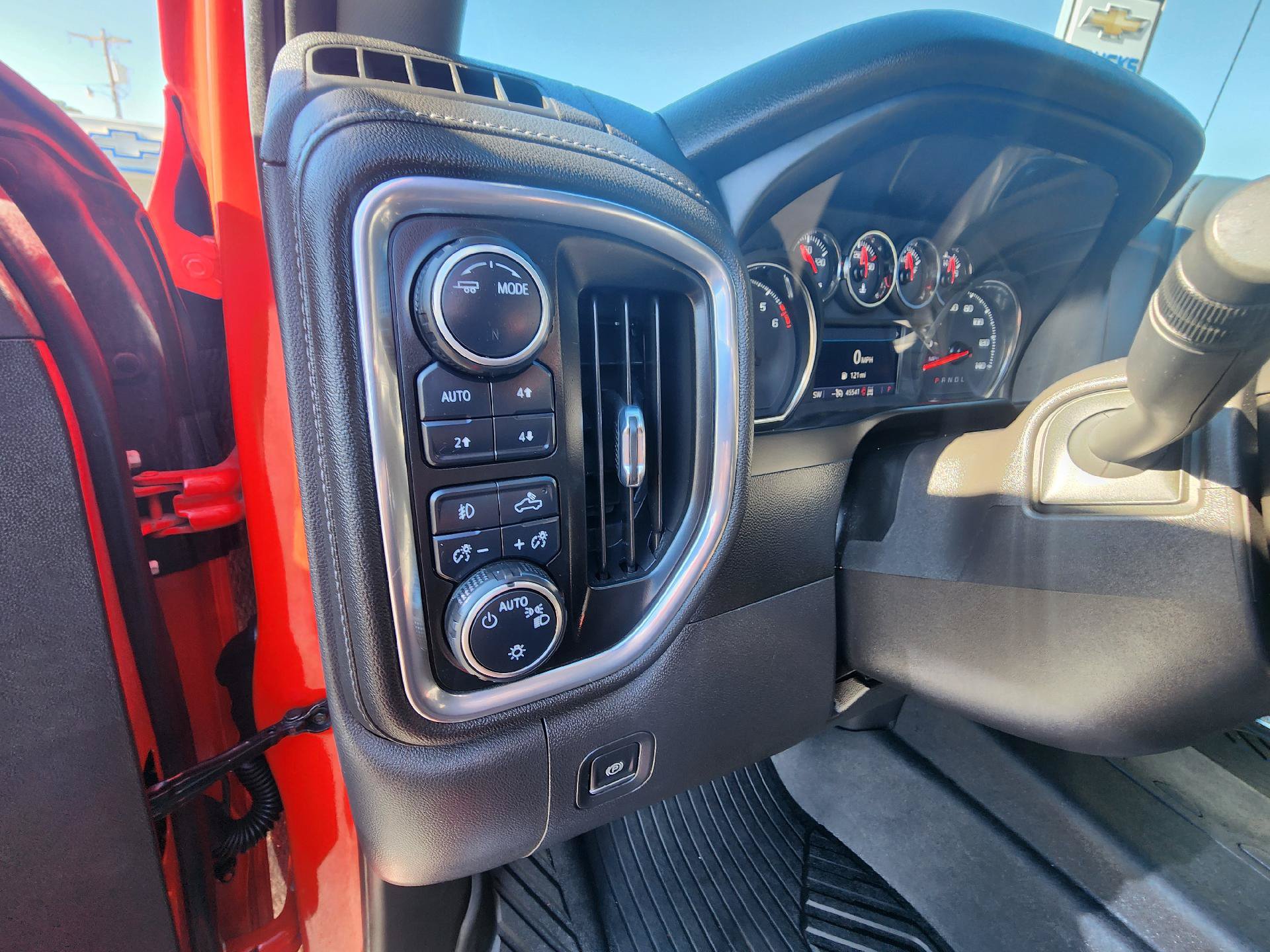 Used 2021 Chevrolet Silverado 1500 RST AWD/4WD image 17