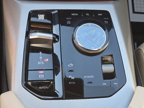 Used 2025 BMW X3 xDrive30i w/ M Sport Package image 17