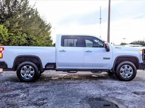 Used 2021 Chevrolet Silverado 2500 LTZ w/ LTZ Texas Edition image 9