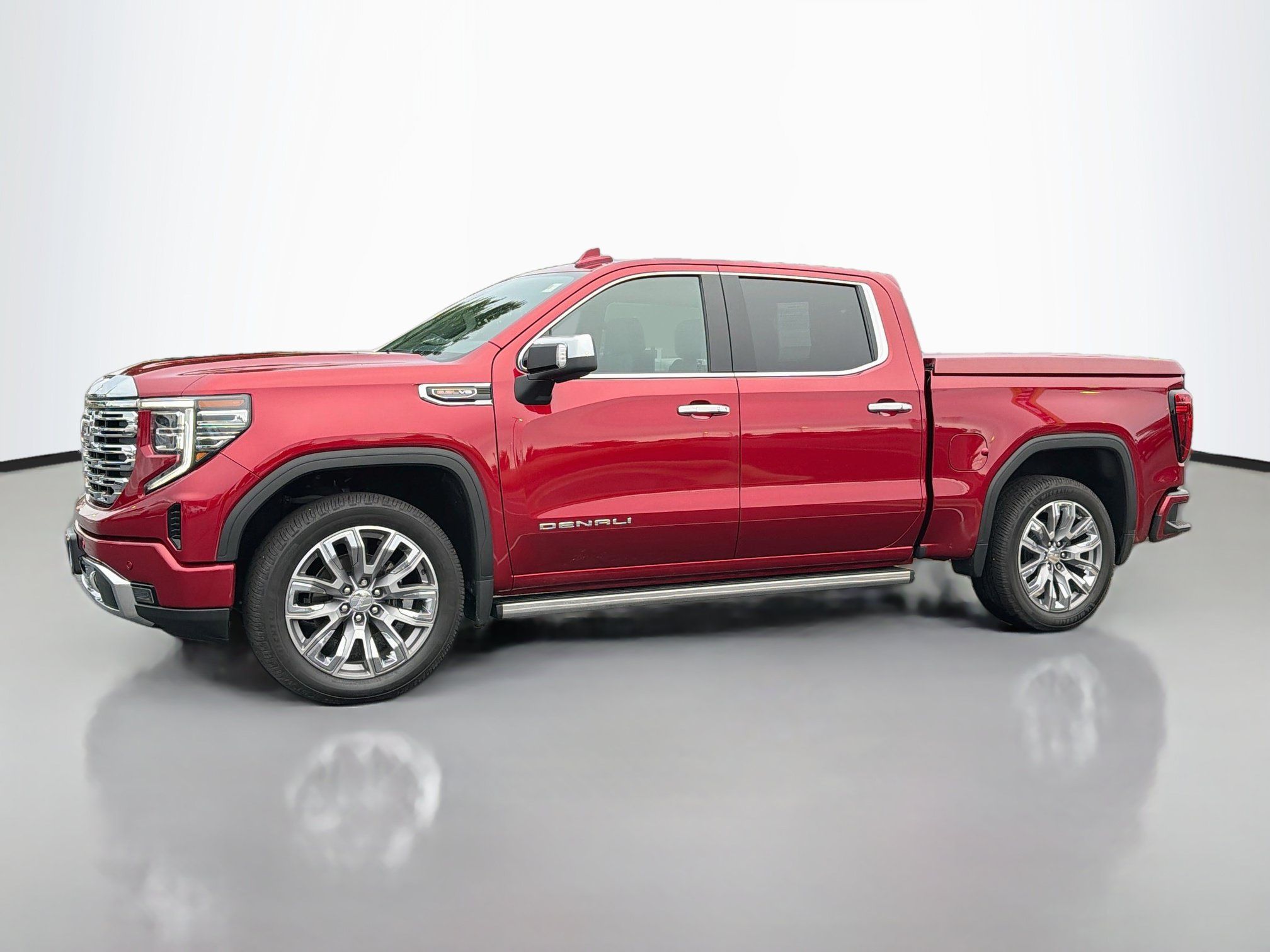 Used 2022 GMC Sierra 1500 Denali w/ Denali Reserve Package AWD/4WD image 3