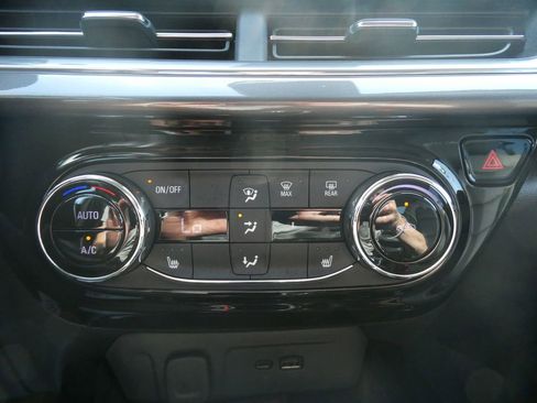 Certified 2025 Chevrolet Trax ACTIV w/ Driver Confidence Package FWD image 27