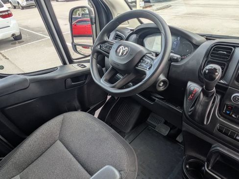Used 2025 RAM ProMaster 2500 w/ U-Haul Equipment Group FWD image 17