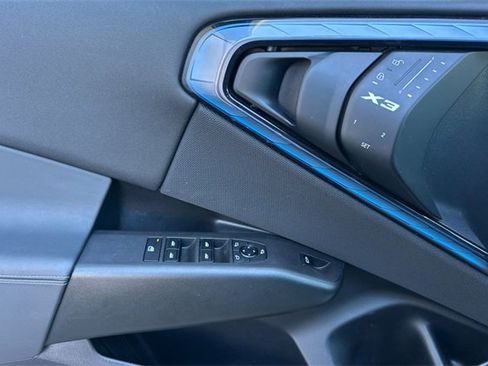 Used 2025 BMW X3 xDrive30i w/ Premium Package image 12