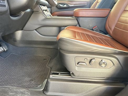 Certified 2024 GMC Yukon Denali Ultimate image 14