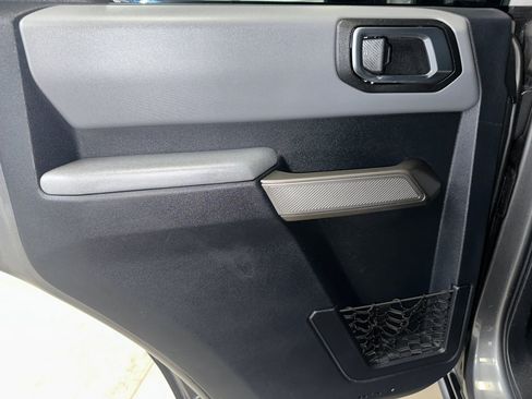 Used 2021 Ford Bronco Black Diamond AWD/4WD image 16