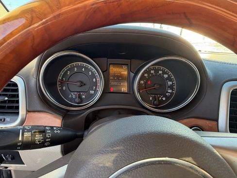 Used 2012 Jeep Grand Cherokee Overland w/ Trailer Tow Group IV image 12