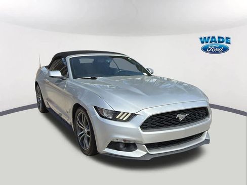 Used 2017 Ford Mustang Premium image 3