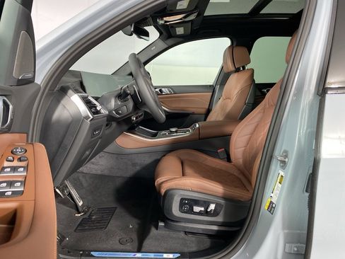 New 2026 BMW X5 xDrive50e image 7