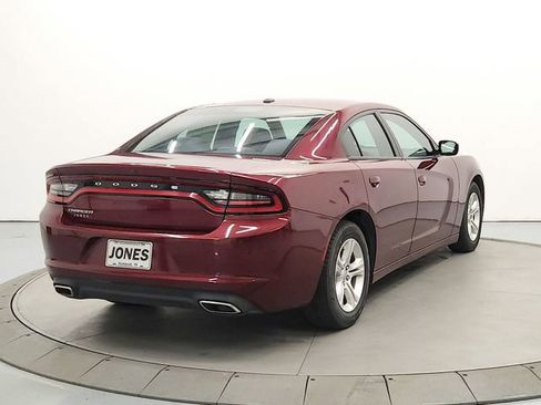 Used 2019 Dodge Charger SXT image 6