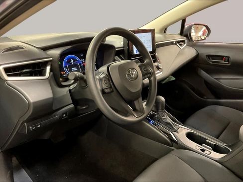 Used 2026 Toyota Corolla LE FWD image 17