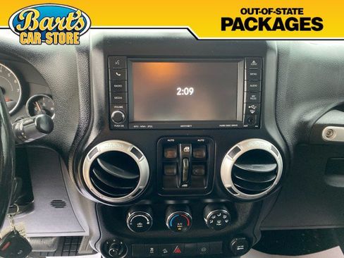 Used 2011 Jeep Wrangler Unlimited Sahara w/ Trailer Tow Group AWD/4WD image 31