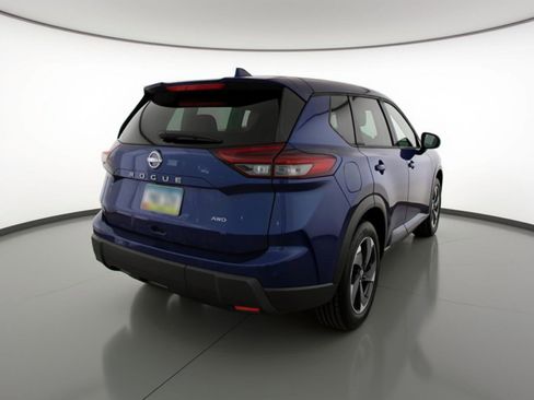 Used 2025 Nissan Rogue SV AWD/4WD image 9